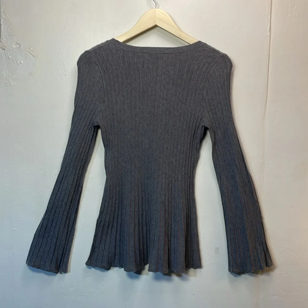 CYRUS Fitted Round Neck Flair Bottom Bell Sleeve Grey Flirty Sweater  -S- #0024 - Picture 6 of 10